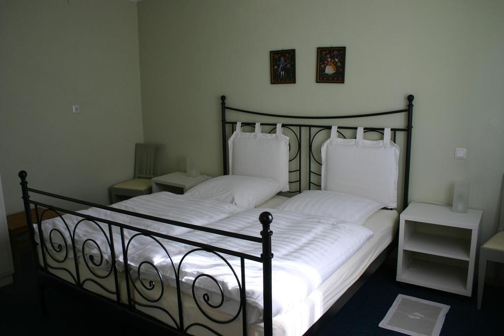 Bed & Kitchen Burgau 아파트 외부 사진