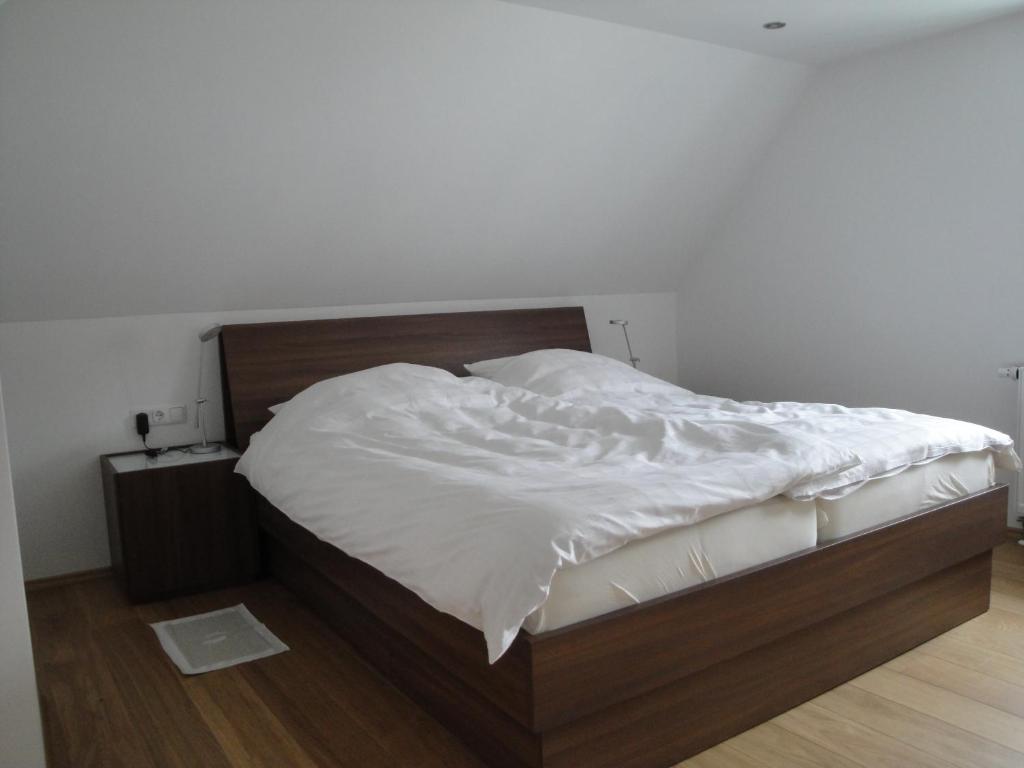 Bed & Kitchen Burgau 아파트 객실 사진